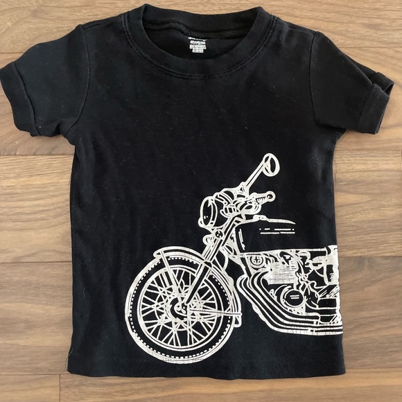 EUC 5 Boys 3T T Shirts - Picture 5 of 10